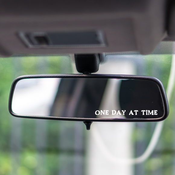 One day at time (Decal)